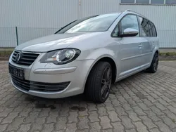 Silber Gebraucht 2009 VW Touran Freestyle Van / Kleinbus | 6.000 € (Fairer Preis)
