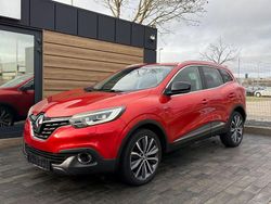 Rot Gebraucht 2016 Renault Kadjar Bose Edition SUV | 11.900 € (Fairer Preis)