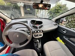 Rot Gebraucht 2010 Renault Twingo Kleinwagen | 1.800 € (Guter Preis)