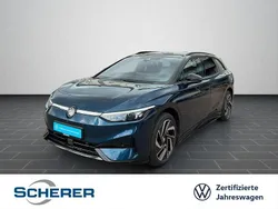 Aquamarinblau metallic (metallic) Gebraucht 2024 VW ID.7 IQ Drive Limousine | 49.990 € (Etwas zu teuer)