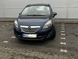 Blau Gebraucht 2010 Opel Meriva Van / Kleinbus | 4.700 € (Fairer Preis)
