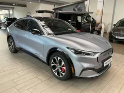 Iced blue silver silber Gebraucht 2023 Ford Mustang Mach-E SUV | 59.990 €