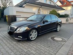 Rot Gebraucht 2011 Mercedes E220 Avantgarde Limousine | 12.499 € (Teuer)