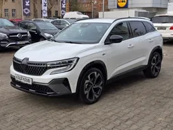 Weiss Gebraucht 2024 Renault Austral Techno Esprit Alpine SUV | 36.890 € (Teuer)