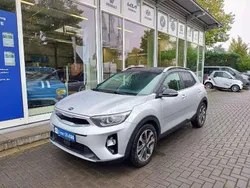 (b4s) seidensilber/schwarz Gebraucht 2018 Kia Stonic Platinum SUV | 11.990 € (Fairer Preis)