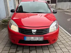 Rot Gebraucht 2009 Dacia Sandero Kleinwagen | 1.400 € (Fairer Preis)