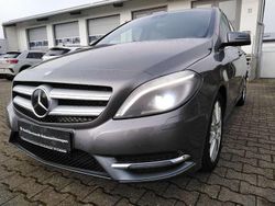 Mountaingrau met. Gebraucht 2014 Mercedes B220 Van / Kleinbus | 10.700 € (Fairer Preis)