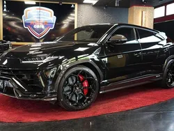 Schwarz Gebraucht 2025 Lamborghini Urus SUV | 319.900 € (Fairer Preis)