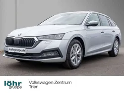 Brilliantsilber metallic Gebraucht 2022 Skoda Octavia Style Kombi | 22.980 € (Guter Preis)