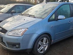 Blau Gebraucht 2006 Ford Focus Ghia Kombi | 1.999 € (Fairer Preis)