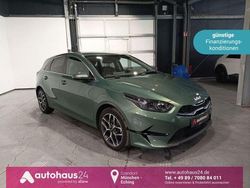 Grün Gebraucht 2024 Kia Ceed Platinum Limousine | 26.440 € (Etwas zu teuer)