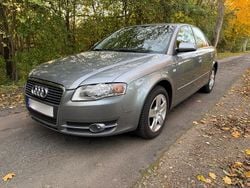 Grau Gebraucht 2005 Audi A4 Limousine | 4.950 € (Fairer Preis)