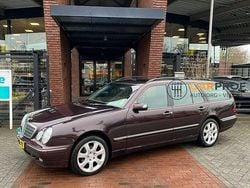 Schwarz Gebraucht 2001 Mercedes E270 Elegance Kombi | 2.795 € (Guter Preis)