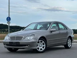 Grau Gebraucht 2005 Mercedes C200 Elegance Limousine | 4.990 € (Fairer Preis)