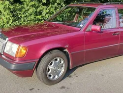 Rot Gebraucht 1991 Mercedes E200 Kombi | 18.000 €