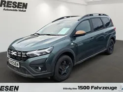 Grün Gebraucht 2023 Dacia Jogger Extreme Kombi | 19.880 € (Fairer Preis)