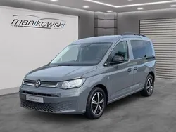 Grau Gebraucht 2024 VW Caddy Life Van / Kleinbus | 27.907 € (Guter Preis)