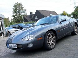 Grau Gebraucht 2002 Jaguar XKR Coupé | 7.900 €
