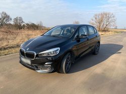 Schwarz Gebraucht 2018 BMW 218 Active Tourer Sport Line Van / Kleinbus | 14.500 € (Etwas zu teuer)