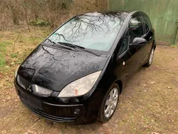 Schwarz Gebraucht 2006 Mitsubishi Colt Limousine | 2.700 € (Fairer Preis)