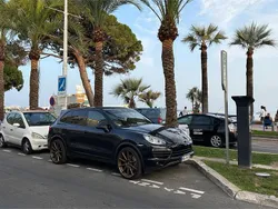 Schwarz Gebraucht 2013 Porsche Cayenne S Chrono SUV | 25.000 € (Fairer Preis)