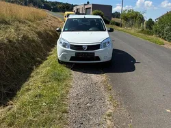Weiß Gebraucht 2009 Dacia Sandero Ambiance Kleinwagen | 2.950 € (Fairer Preis)