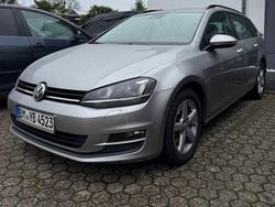 Grau Gebraucht 2017 VW Golf VII Trendline Kombi | 9.999 € (Fairer Preis)
