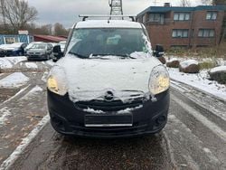 Weiß Gebraucht 2018 Opel Combo Edition Van / Kleinbus | 6.950 € (Etwas zu teuer)