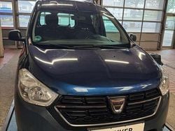 Blau Gebraucht 2017 Dacia Dokker Ambiance Van | 9.495 € (Fairer Preis)