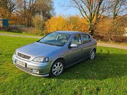 Silber Gebraucht 2004 Opel Astra Limousine | 1.800 € (Fairer Preis)