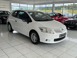 Super (pure) white ii Gebraucht 2012 Toyota Auris Kleinwagen | 4.990 € (Etwas zu teuer)
