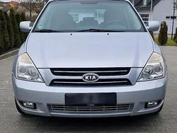 Grau Gebraucht 2025 Kia Carnival 2 Van / Kleinbus | 4.500 € (Fairer Preis)