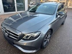 Grau Gebraucht 2019 Mercedes E220 Avantgarde Limousine | 22.900 € (Superpreis)