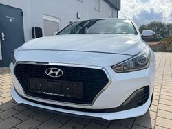 Weiß Gebraucht 2019 Hyundai i30 Select Limousine | 9.950 € (Guter Preis)