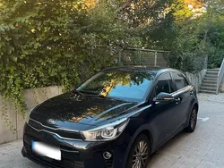 Schwarz Gebraucht 2017 Kia Rio Spirit Limousine | 6.999 € (Teuer)
