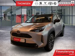 Shimmering silber Neu 2024 Toyota Yaris Cross Plus SUV | 35.385 €
