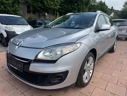 Grau Gebraucht 2013 Renault Mégane III Expression Limousine | 2.990 € (Guter Preis)