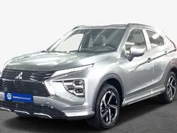 Platinumgrau metallic Gebraucht 2023 Mitsubishi Eclipse Cross Plus SUV | 31.915 € (Teuer)