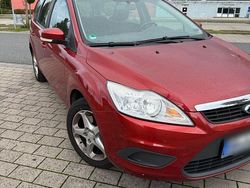 Rot Gebraucht 2008 Ford Focus Style Kombi | 2.800 € (Etwas zu teuer)