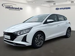 Weiss Neu 2025 Hyundai i20 Trend Limousine | 20.990 € (Fairer Preis)