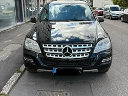 Schwarz Gebraucht 2010 Mercedes ML300 SUV | 12.500 € (Etwas zu teuer)