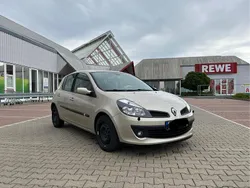 Beige Gebraucht 2006 Renault Clio III Kleinwagen | 2.399 € (Guter Preis)