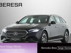 Grau Gebraucht 2024 Mercedes E220 Avantgarde Kombi | 43.985 € (Superpreis)