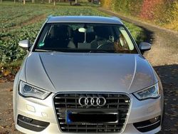Silber Gebraucht 2014 Audi A3 Ambition Limousine | 13.500 € (Fairer Preis)