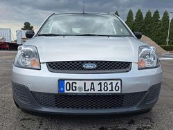 Silber Gebraucht 2007 Ford Fiesta Ambiente Kleinwagen | 1.400 € (Fairer Preis)