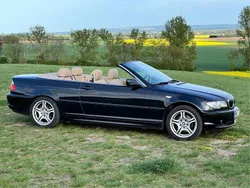 Schwarz Gebraucht 2004 BMW 320 Cabriolet Cabrio | 8.999 € (Fairer Preis)