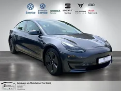 Grau Gebraucht 2023 Tesla Model 3 Limousine | 27.890 € (Fairer Preis)