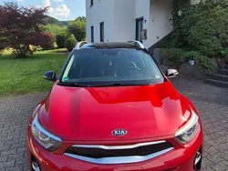 Rot Gebraucht 2018 Kia Stonic Platinum SUV | 13.490 € (Fairer Preis)