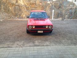 Rot Gebraucht 1983 VW Golf II Kleinwagen | 12.000 €