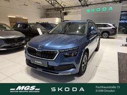 Titanblau metallic Gebraucht 2020 Skoda Kamiq Drive SUV | 22.890 € (Fairer Preis)